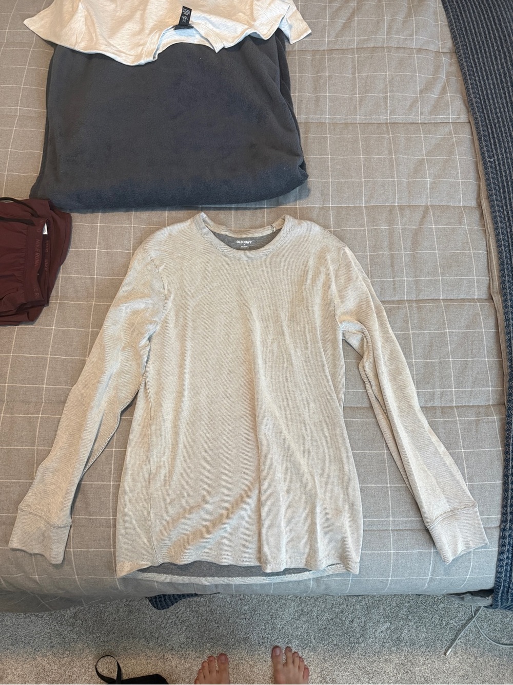 Old Navy Light Heather Gray Long-Sleeve Crewneck Shirt